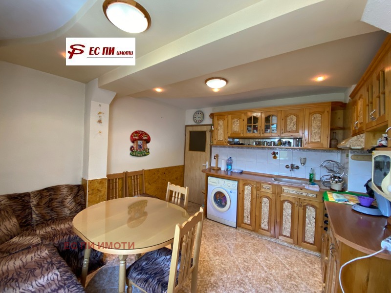 Продава  2-стаен град Русе , Чародейка - Север , 68 кв.м | 76046142 - изображение [2]