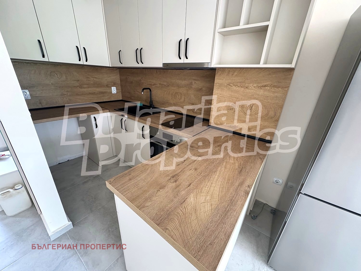 Продава КЪЩА, гр. Балчик, област Добрич, снимка 3 - Къщи - 55281750