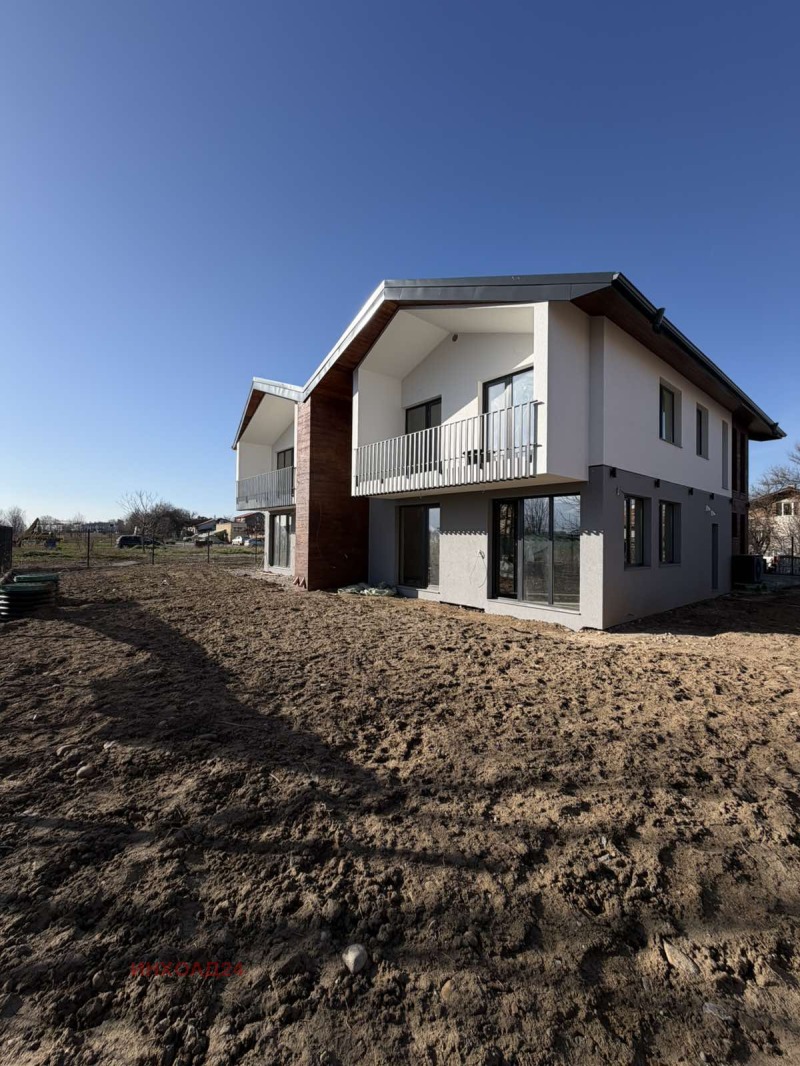 Продава КЪЩА в град София, с. Казичене - 215 кв.м / 398 000 € » 778 420.34 лв., ИНХОЛД24