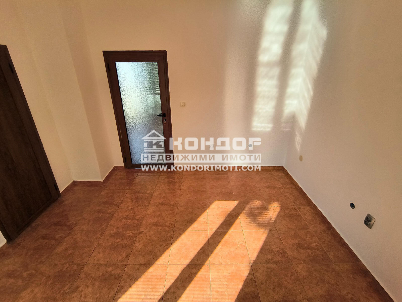 Продава 2-СТАЕН, гр. Пловдив, Кършияка, снимка 2 - Апартаменти - 55322955