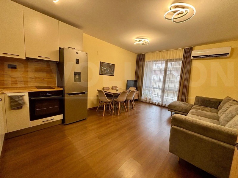 Продава 3-СТАЕН в град Варна, Чаталджа - 110 кв.м / 280 000 € » 547 632.40 лв., РЕВОЛЮШЪН ИЗТОК