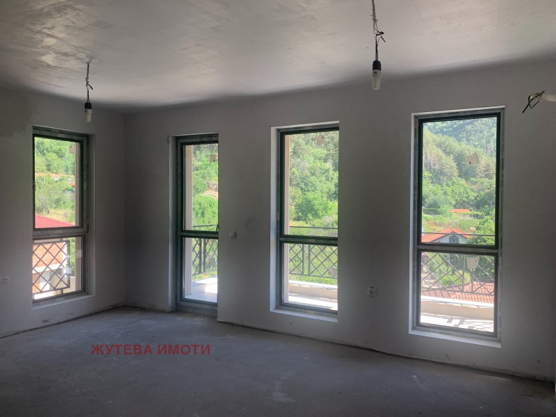 Til salg  1 soveværelse region Plovdiv , Karlovo , 76 kvm | 71270064 - billede [2]