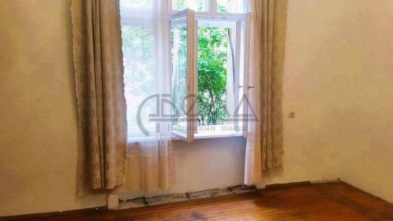 Till salu  Hus Golv Sofia , Centar , 240 kvm | 81735978 - bild [11]