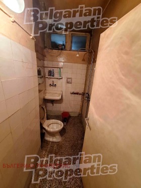 2 soverom Tsentar, Pernik 10