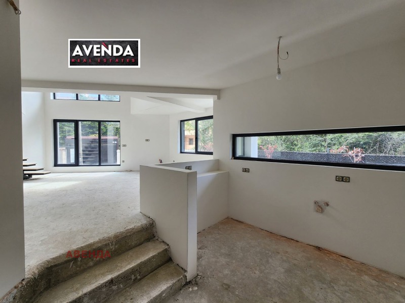 In vendita  Casa Sofia , v.z.Vrana - German , 255 mq | 39726313 - Immagine [2]
