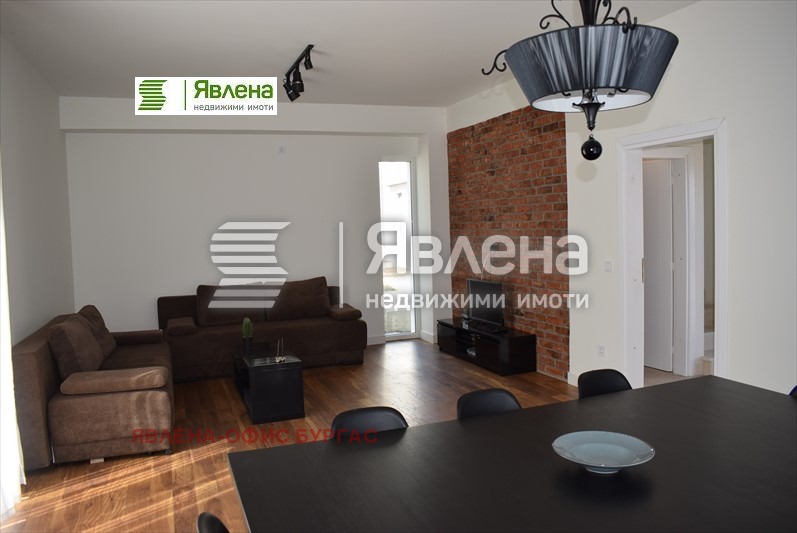 À venda  Casa região Burgas , Lozenec , 186 m² | 61136023