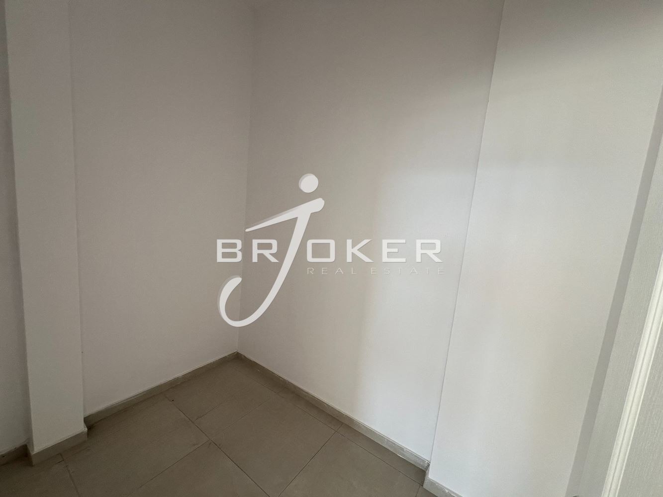 Продава МАГАЗИН, гр. Кърджали, Център, снимка 4 - Магазини - 56423092