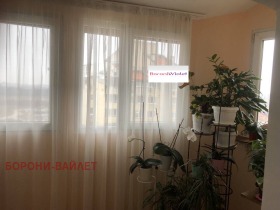 3-стаен град Пловдив, Тракия 13