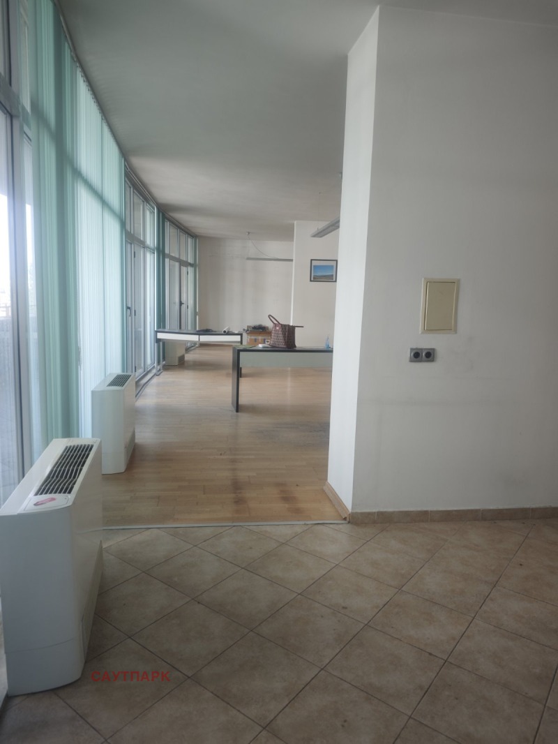 Myytävänä  2 makuuhuonetta Sofia , Manastirski livadi , 234 neliömetriä | 96902602 - kuva [4]
