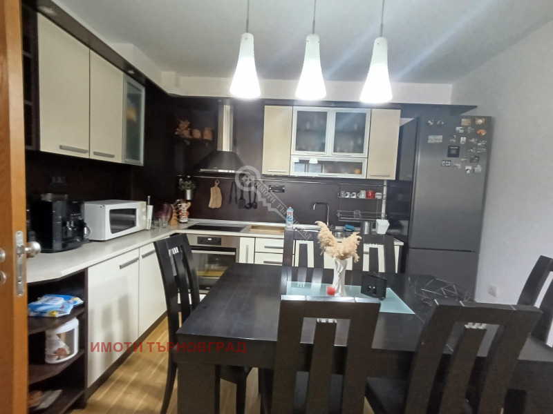 Продава  3-стаен град Велико Търново , Колю Фичето , 90 кв.м | 96123843 - изображение [2]