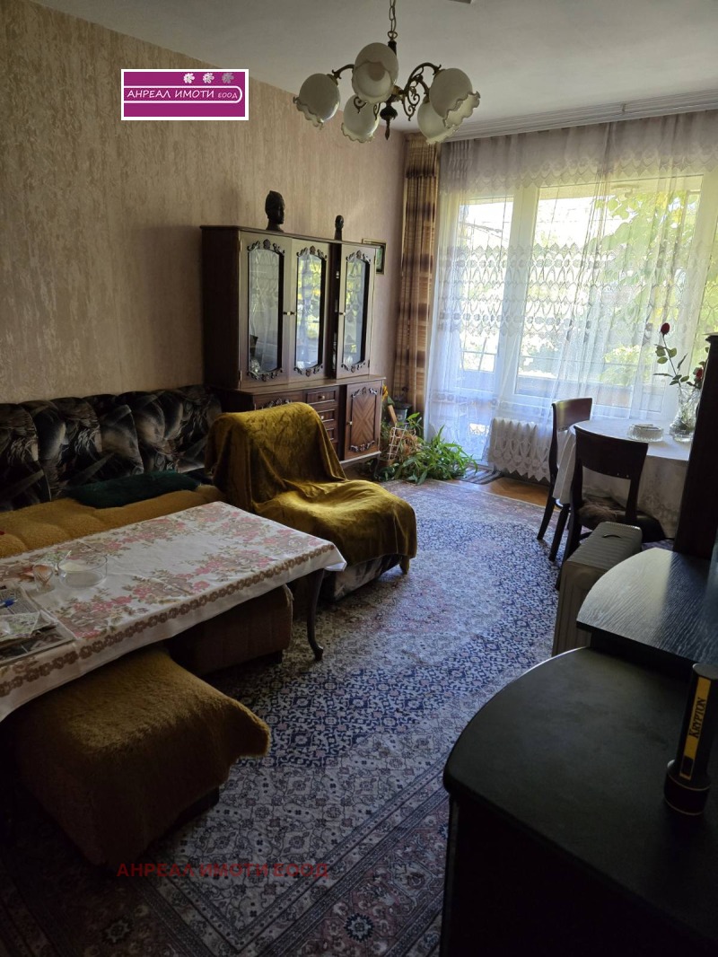 Продава 4-СТАЕН, град София, Гоце Делчев • 350000 € / 684540.50 лв. • 68356244 1