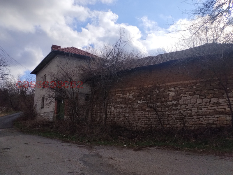 Продава КЪЩА, с. Деветаки, област Ловеч, снимка 4 - Къщи - 52786393