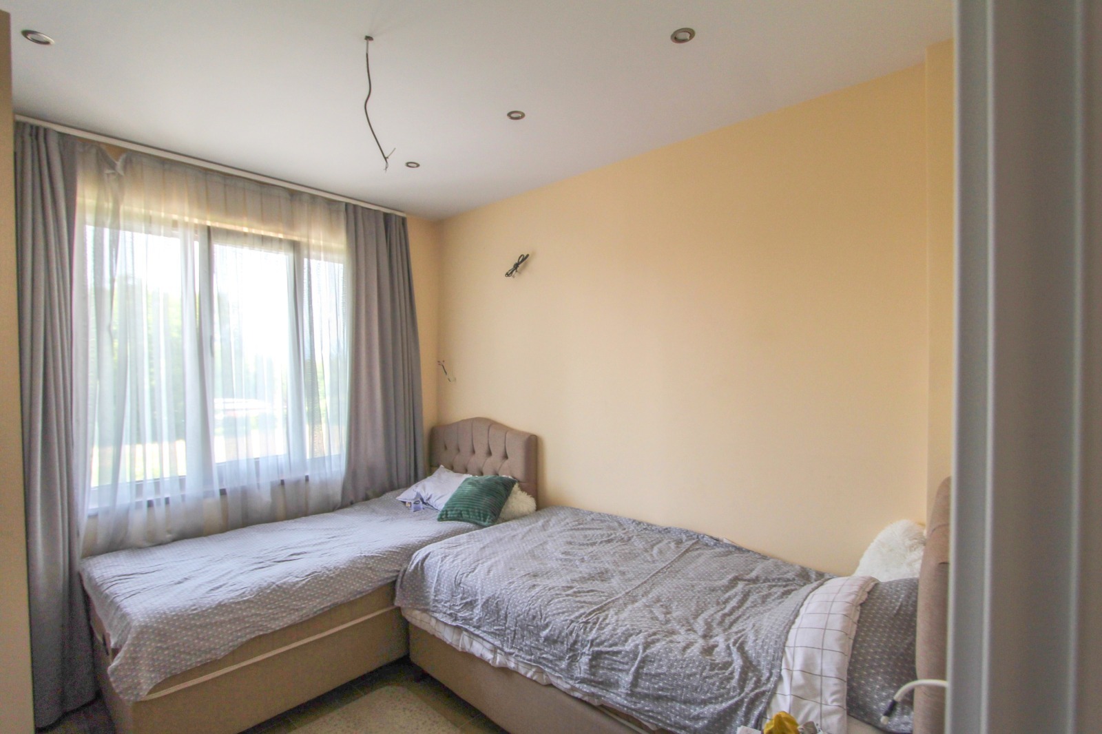 Продава КЪЩА, гр. София, с. Долни Богров, снимка 11 - Къщи - 54399655