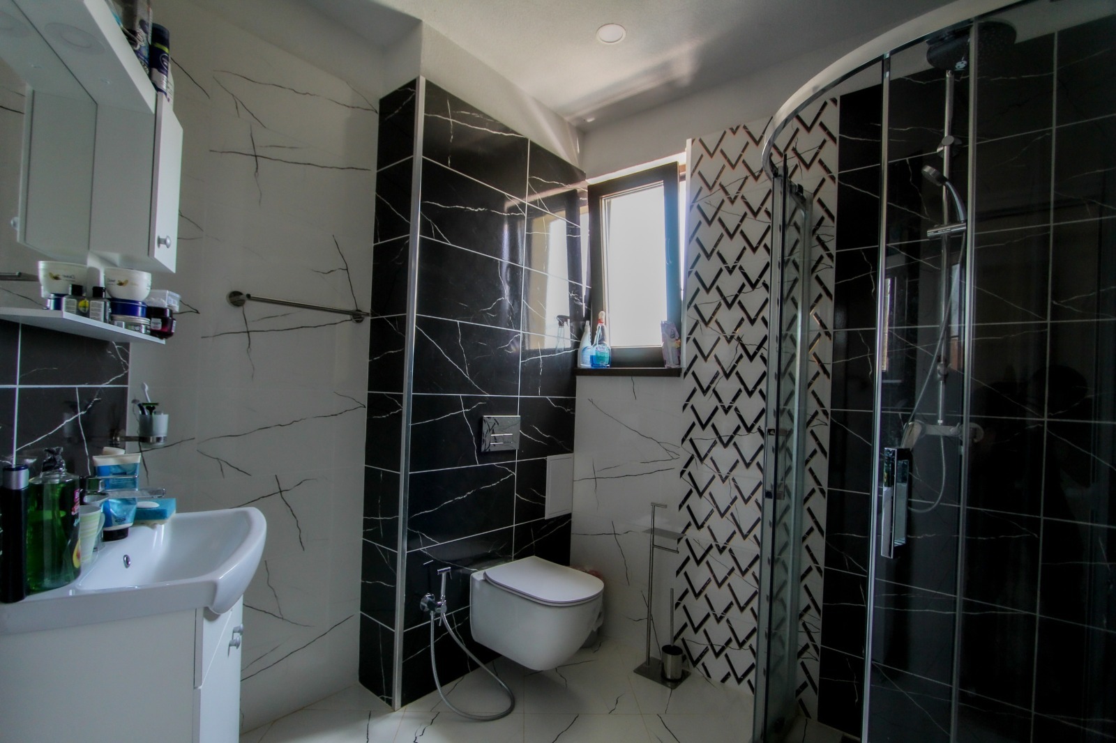 Продава КЪЩА, гр. София, с. Долни Богров, снимка 10 - Къщи - 54399655