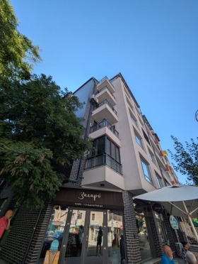 2 bedroom Vazrazhdane, Burgas