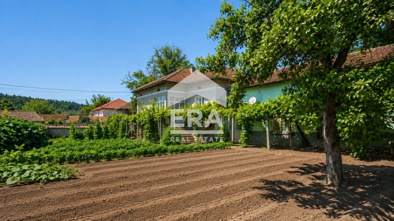 Продава КЪЩА, с. Съединение, област Търговище, снимка 17 - Къщи - 55622316