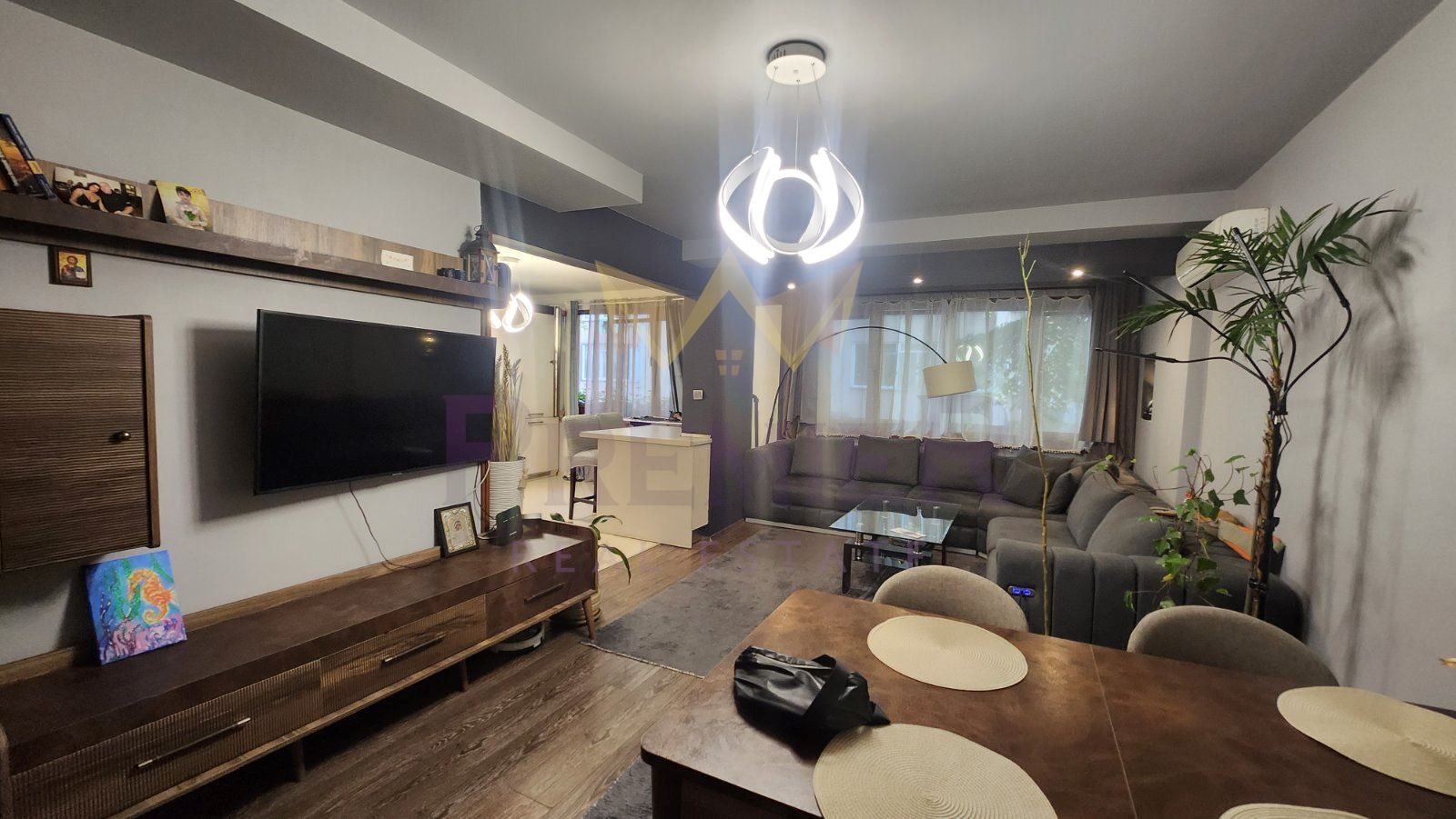 Продава 3-СТАЕН, гр. Варна, Конфуто, снимка 2 - Апартаменти - 51324828