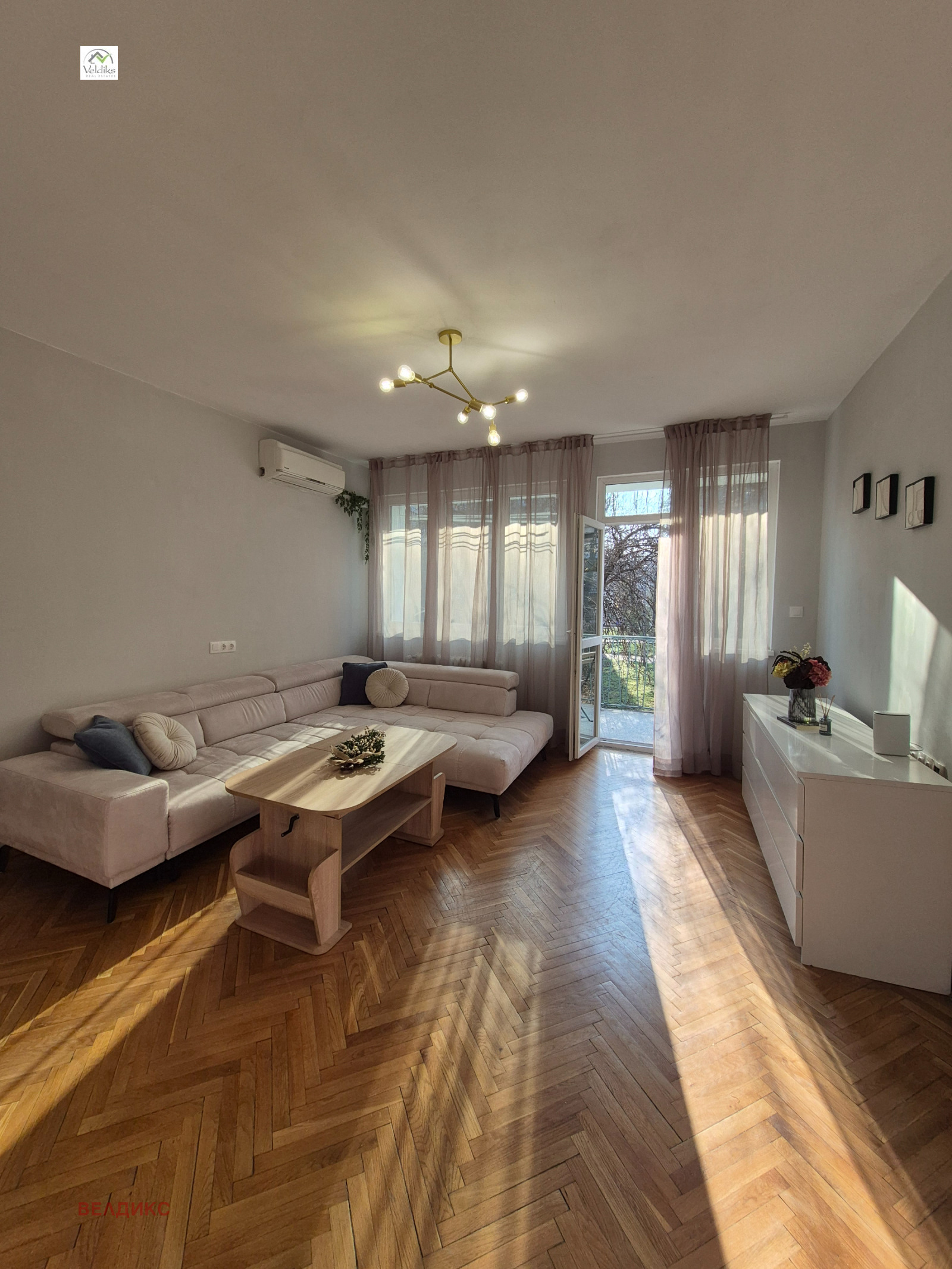 Продава 3-СТАЕН, гр. София, Център, снимка 2 - Апартаменти - 53759385