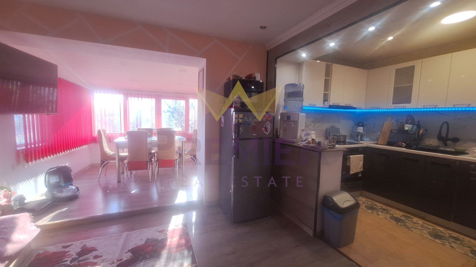 Продава КЪЩА, гр. Девня, област Варна, снимка 2 - Къщи - 42073543