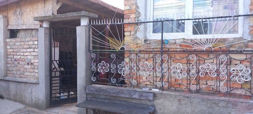 Продава КЪЩА, гр. Девня, област Варна, снимка 16 - Къщи - 42073543