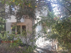 Casa m-t Shtarkelovo gnezdo, Sofia 1