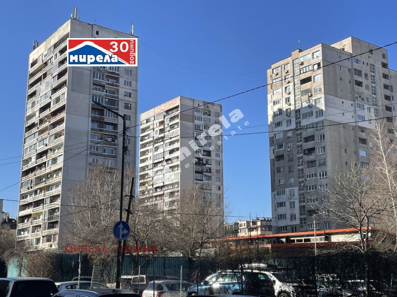 Продава  3-стаен, град София, Борово •  216 000 EUR • ID 54093612 — holmes.bg - [1] 