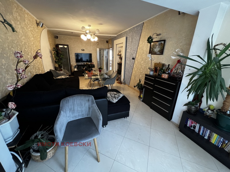 Продава  3-стаен град София , Сухата река , 89 кв.м | 98723104