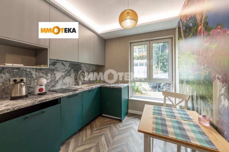 À vendre  Bureau Varna , Operata , 22 m² | 82590087