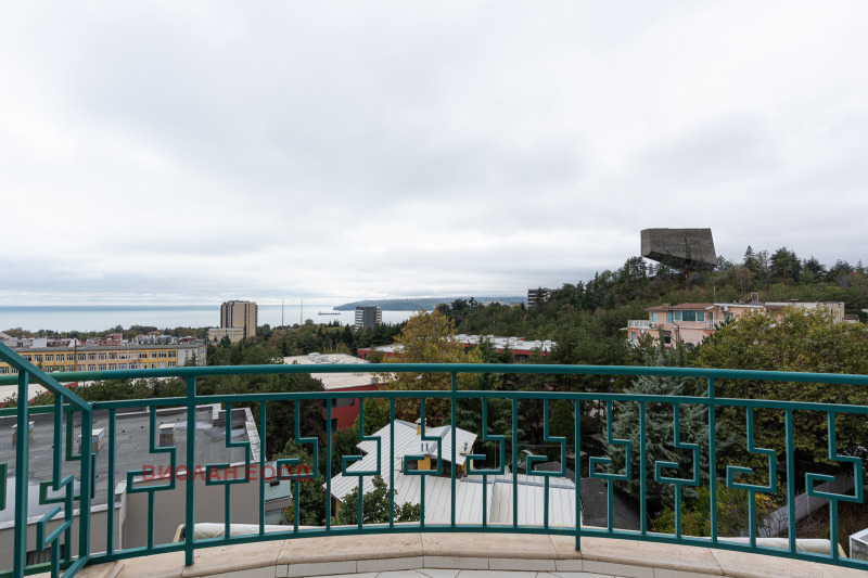 Продава 3-СТАЕН, гр. Варна, Бриз, снимка 2 - Апартаменти - 52204026