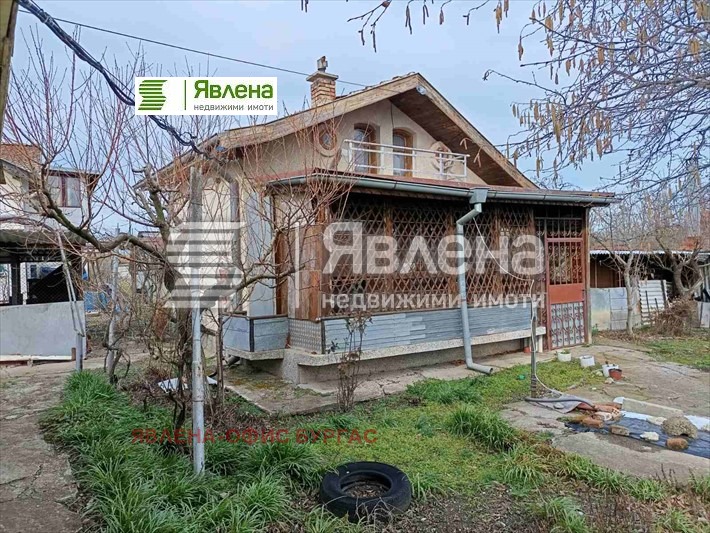 Продава КЪЩА, с. Ливада, област Бургас, снимка 2 - Къщи - 49133079