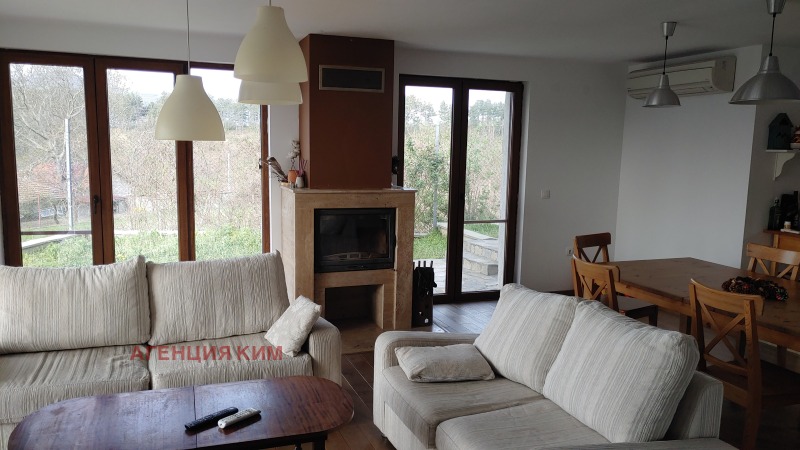 Продава КЪЩА, гр. Гурково, област Стара Загора, снимка 2 - Къщи - 52640959