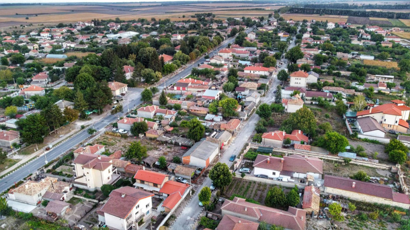 Продава КЪЩА, с. Бранище, област Добрич, снимка 2 - Къщи - 52848509