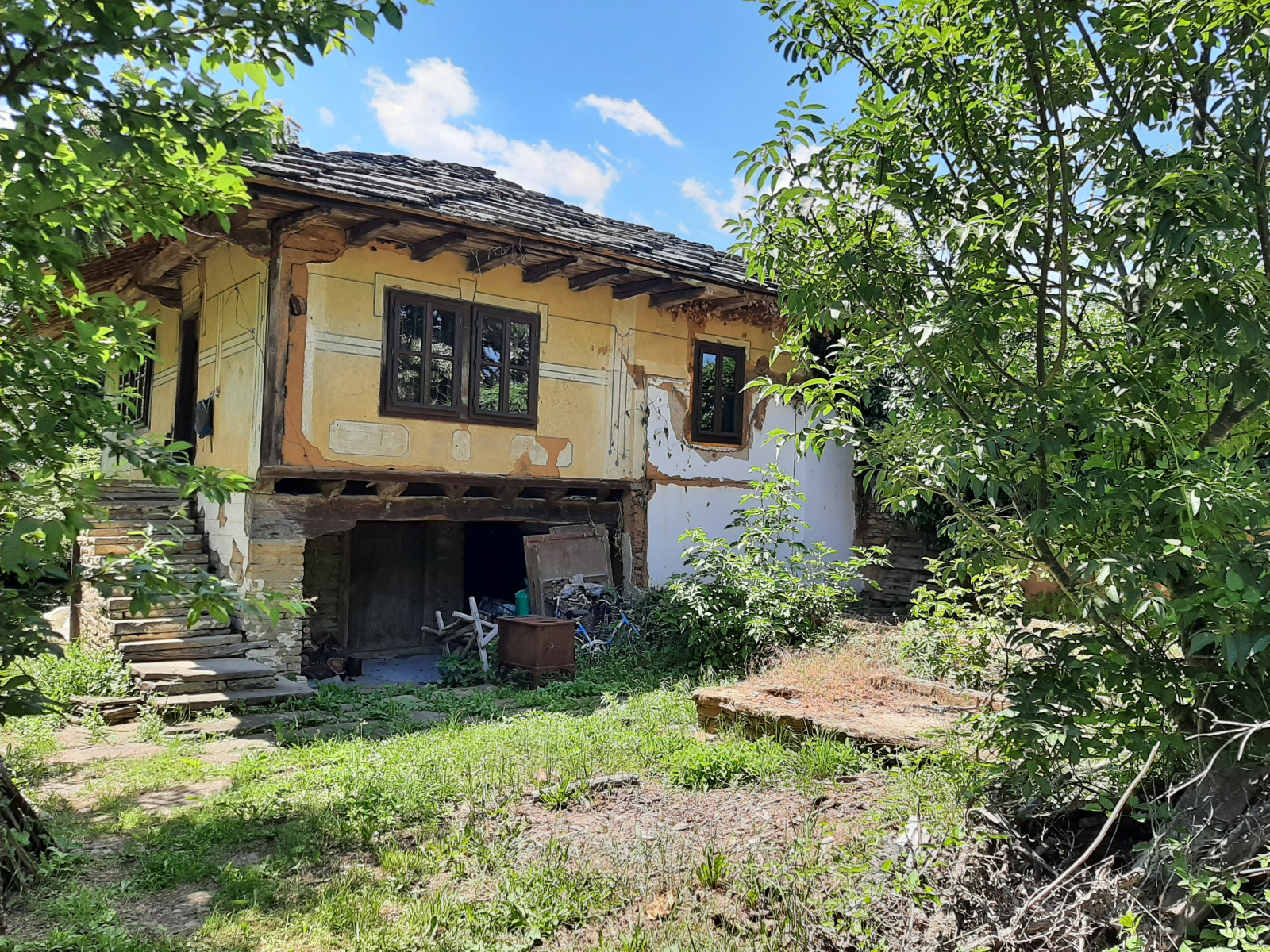 Продава КЪЩА, с. Горни Върпища, област Габрово