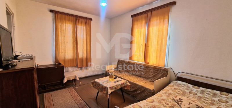 Продава КЪЩА, с. Белозем, област Пловдив, снимка 4 - Къщи - 52272427