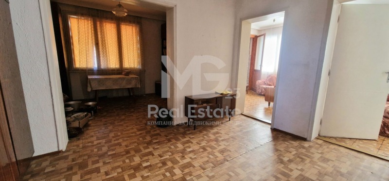 Продава КЪЩА, с. Белозем, област Пловдив, снимка 8 - Къщи - 52272427