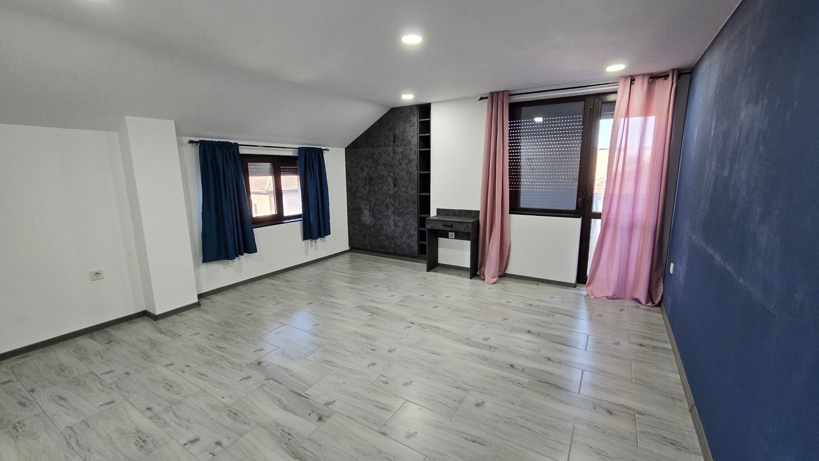 Продава ЕТАЖ ОТ КЪЩА, гр. Кюстендил, Център, снимка 4 - Етаж от къща - 53645294