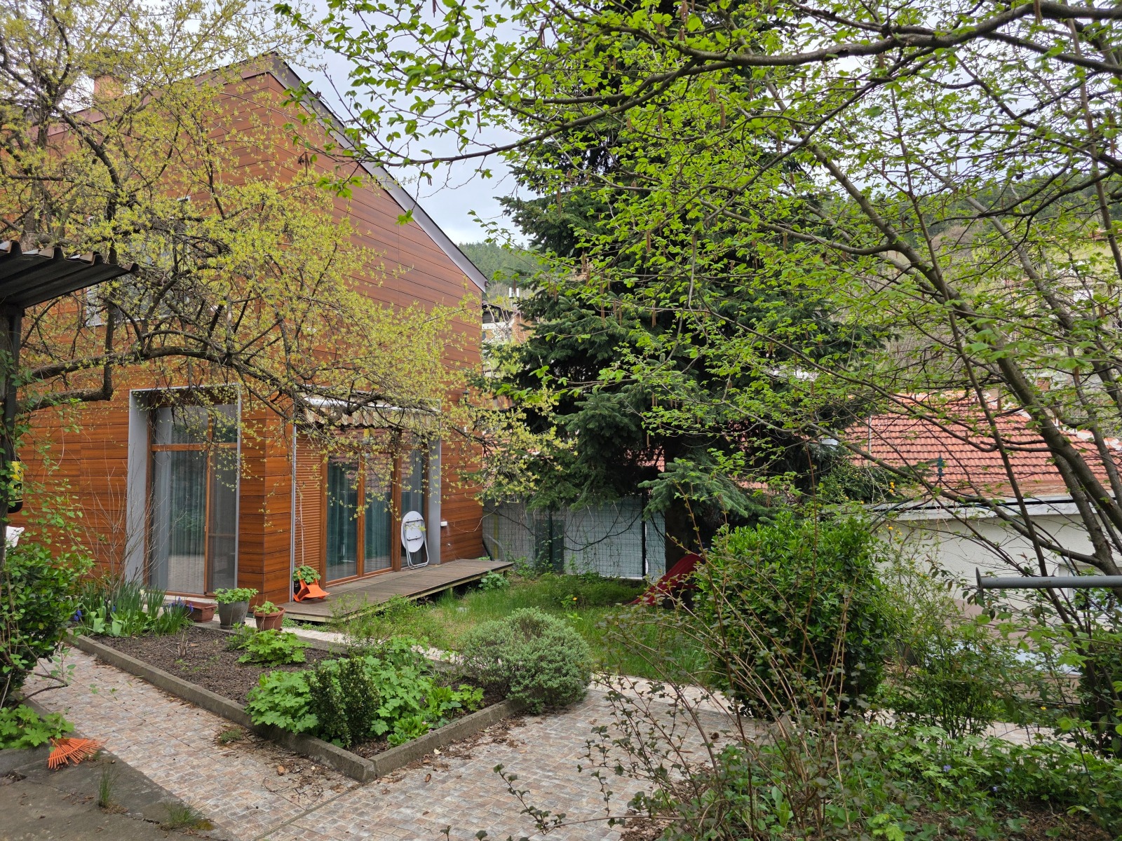 Продава КЪЩА, гр. София, Карпузица