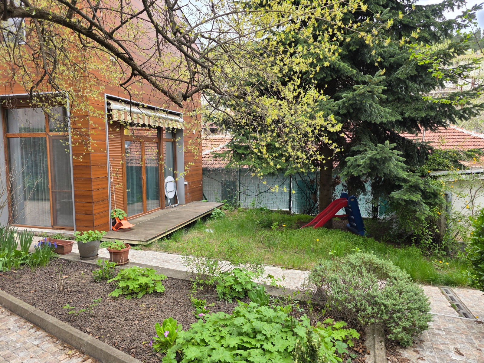 Продава КЪЩА, гр. София, Карпузица, снимка 2 - Къщи - 54361930