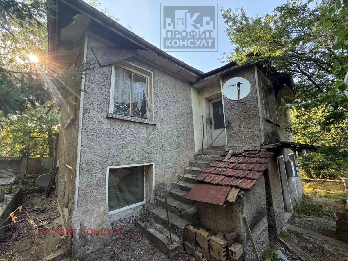 Продава КЪЩА, гр. Горна Оряховица, област Велико Търново, снимка 2 - Къщи - 55786197