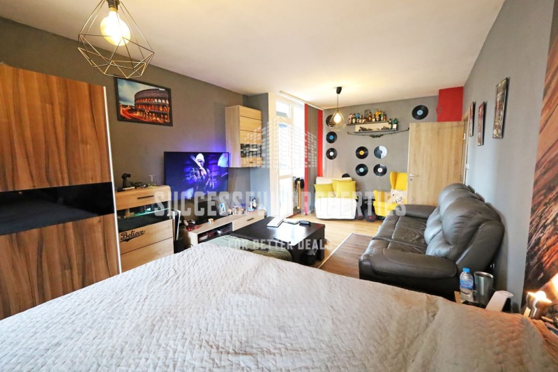 À venda  1 quarto Sofia , Lagera , 82 m² | 91821706 - imagem [2]