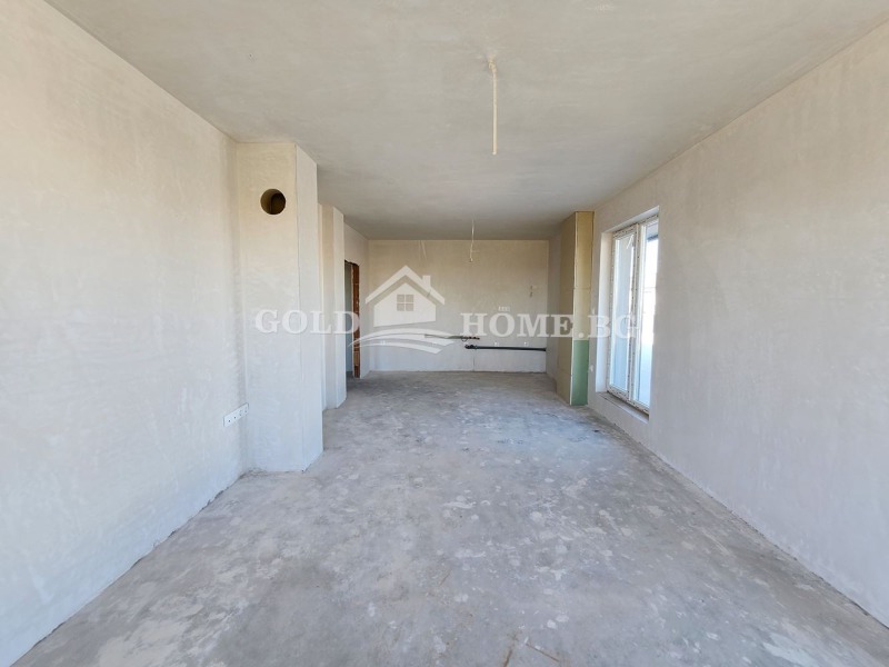 En venta  2 dormitorios Plovdiv , Ostromila , 261 metros cuadrados | 27209473 - imagen [2]