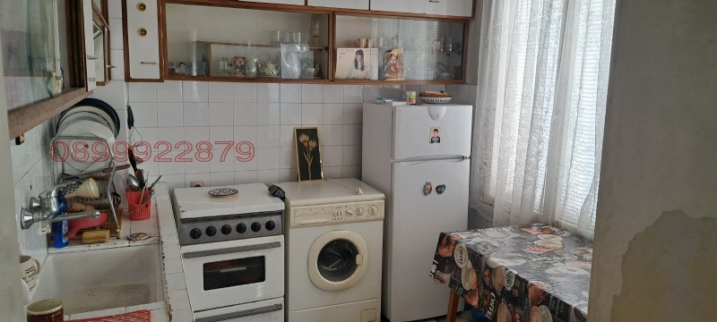 Продава МНОГОСТАЕН, гр. Шумен, Куршун чешма, снимка 8 - Апартаменти - 52589201