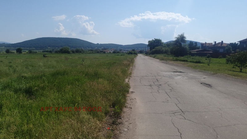 Продава  Парцел област София , с. Горна Малина , 630 кв.м | 54220610 - изображение [3]