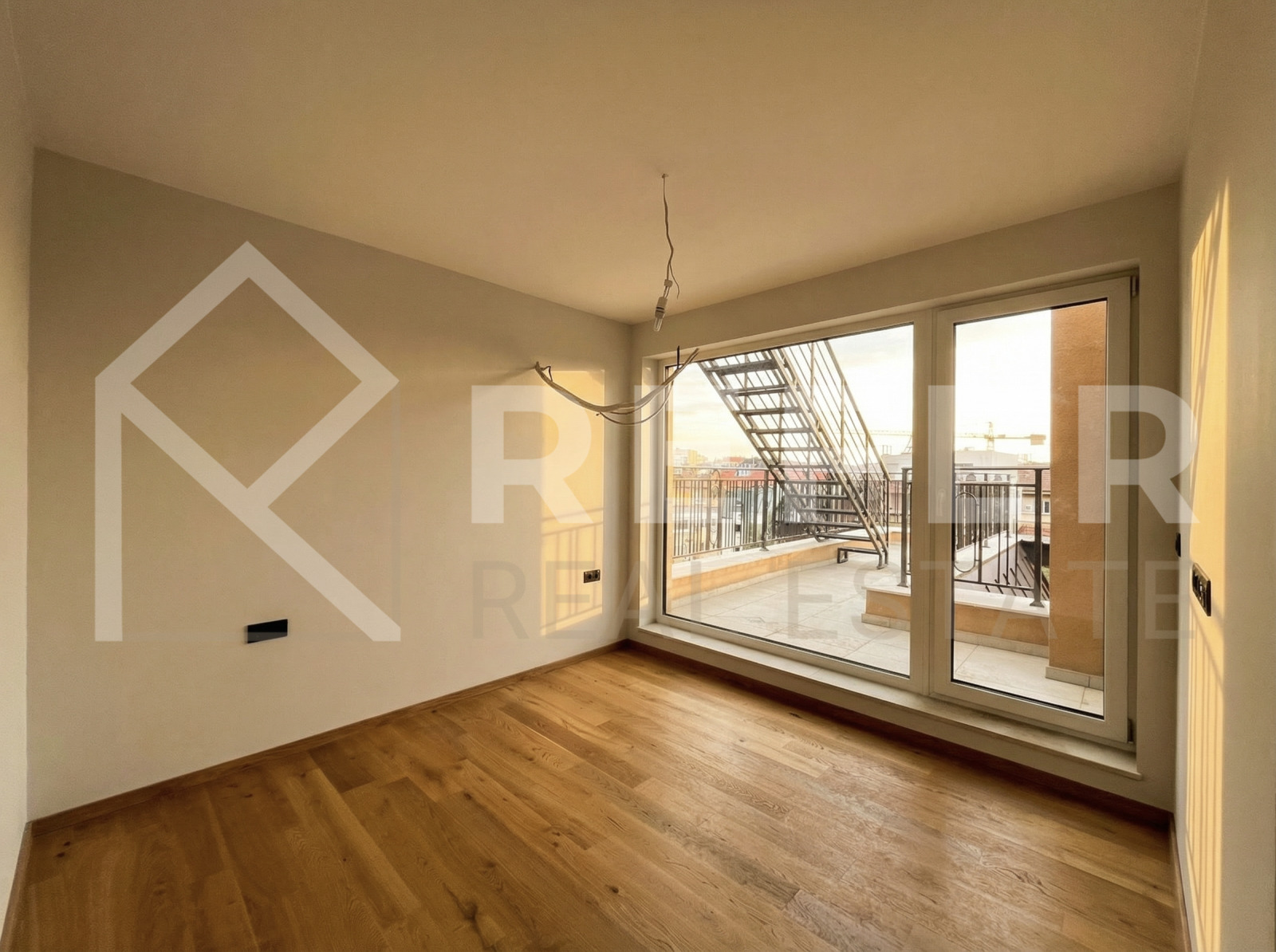 Продава МЕЗОНЕТ, гр. София, Център, снимка 4 - Апартаменти - 54053103