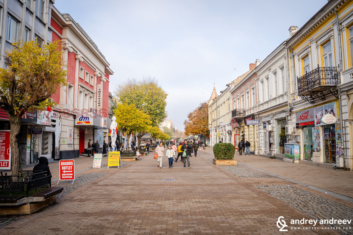 Продава КЪЩА, гр. Русе, Център, снимка 2 - Къщи - 54768272