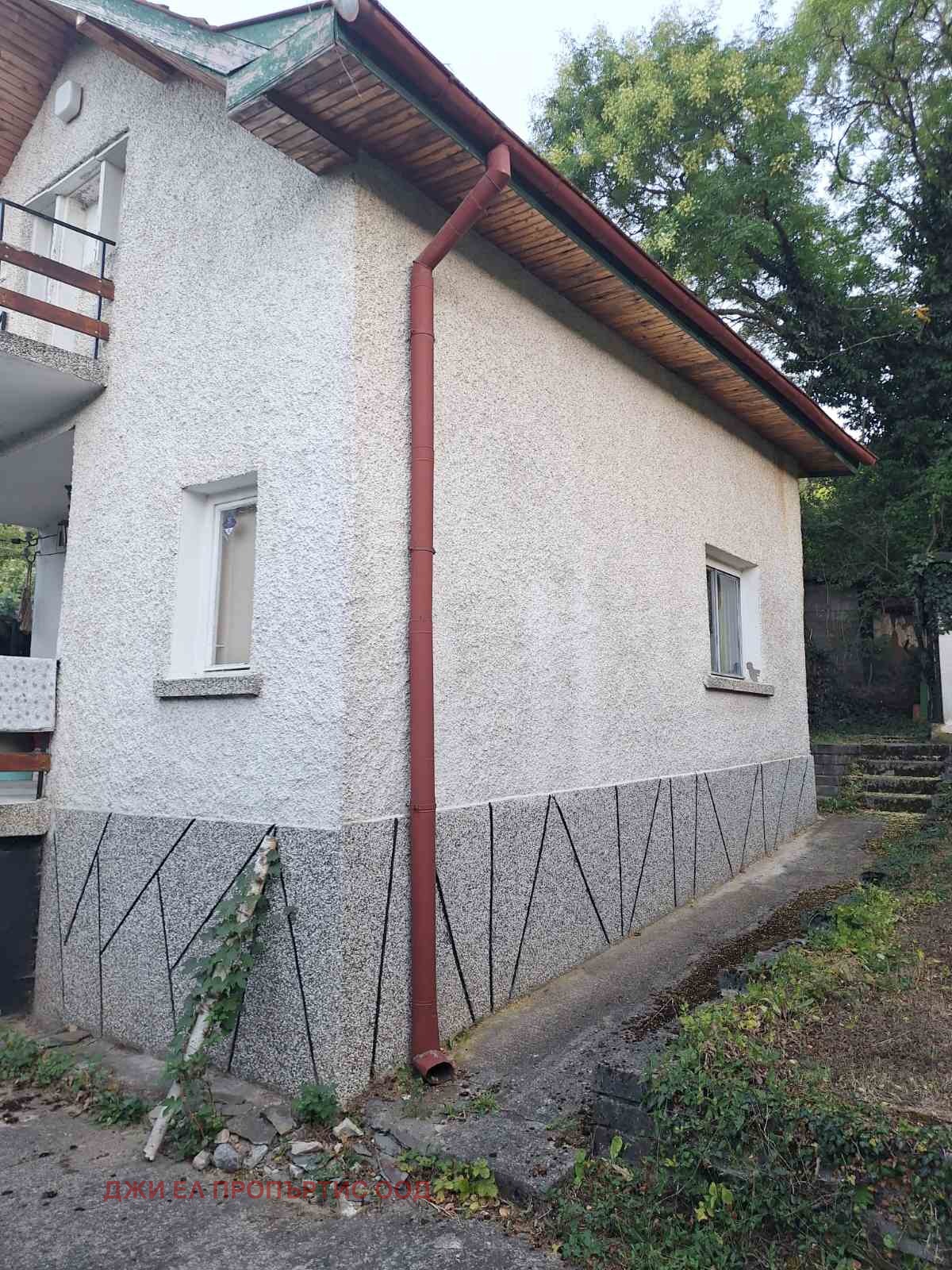 Продава КЪЩА, с. Луково, област София област