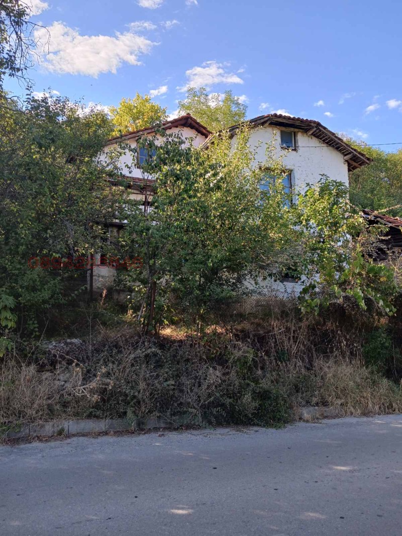 Продава ПАРЦЕЛ в област Кюстендил, с. Неделкова Гращица - 1400 кв.м / 22 000 € » 43 028.26 лв.