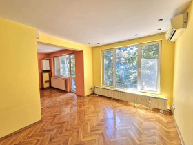 2 bedroom Tsentar, Dobrich 1