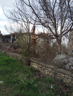 Продажба на имоти в с. Девене, област Враца - изображение 1 