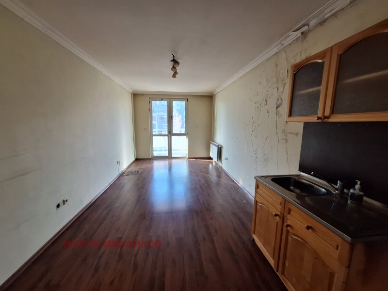 Продава  1-стаен, град София, Борово •  105 000 EUR • ID 73149883 — holmes.bg - [1] 